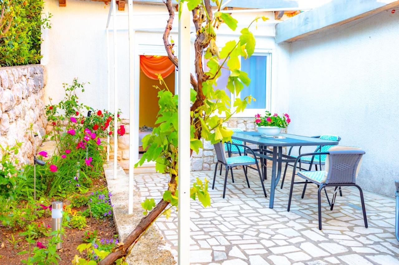 Vacation Home Grill & Chill With 350M2 Garden With Bbq โนวีวีโนดอลสกี ภายนอก รูปภาพ